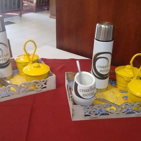 Cheltum Hotel Trelew Eksteriør billede