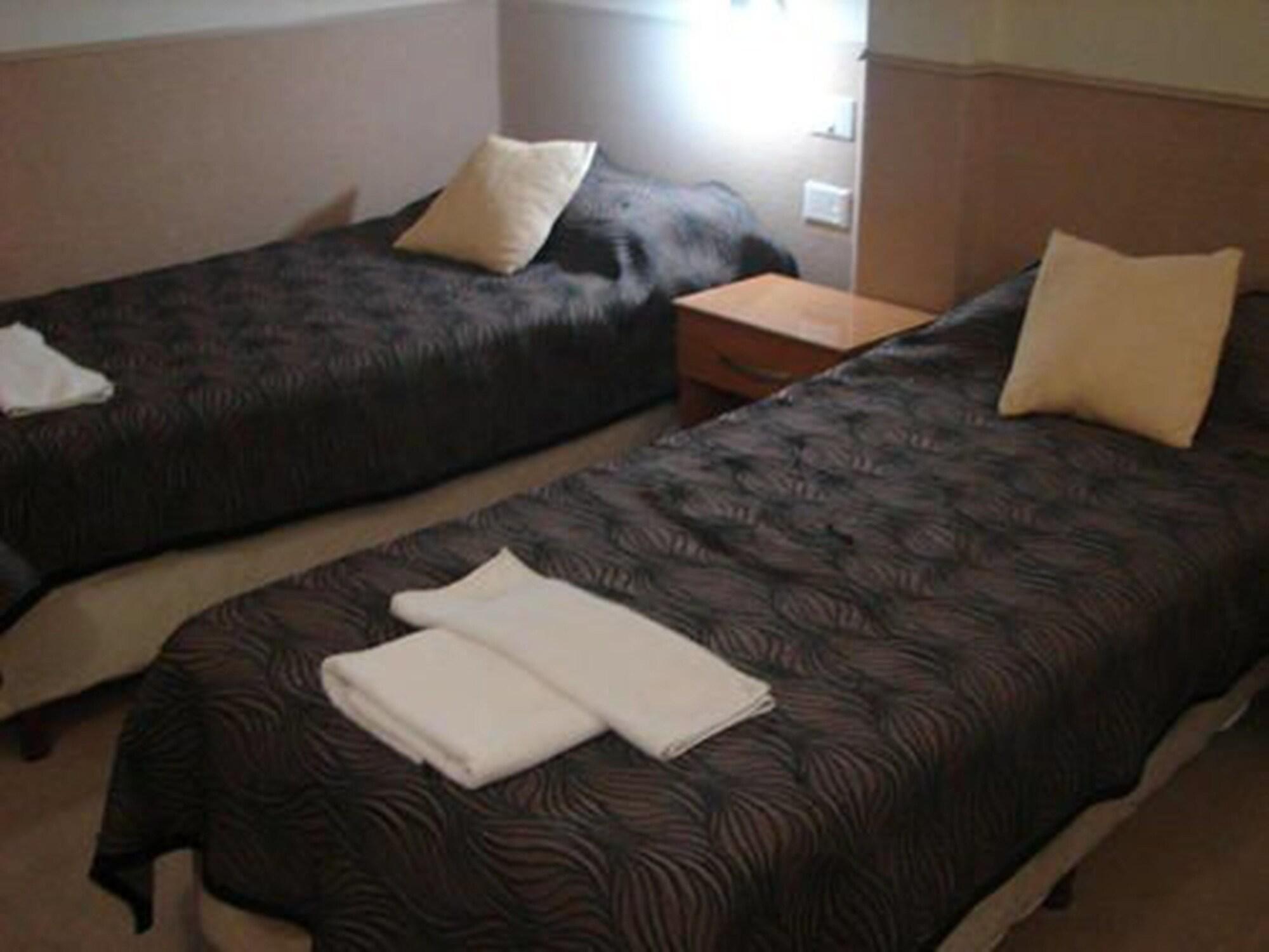 Cheltum Hotel Trelew Eksteriør billede