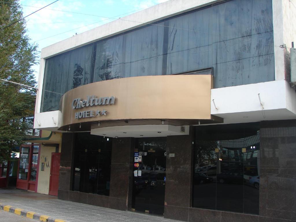 Cheltum Hotel Trelew Eksteriør billede