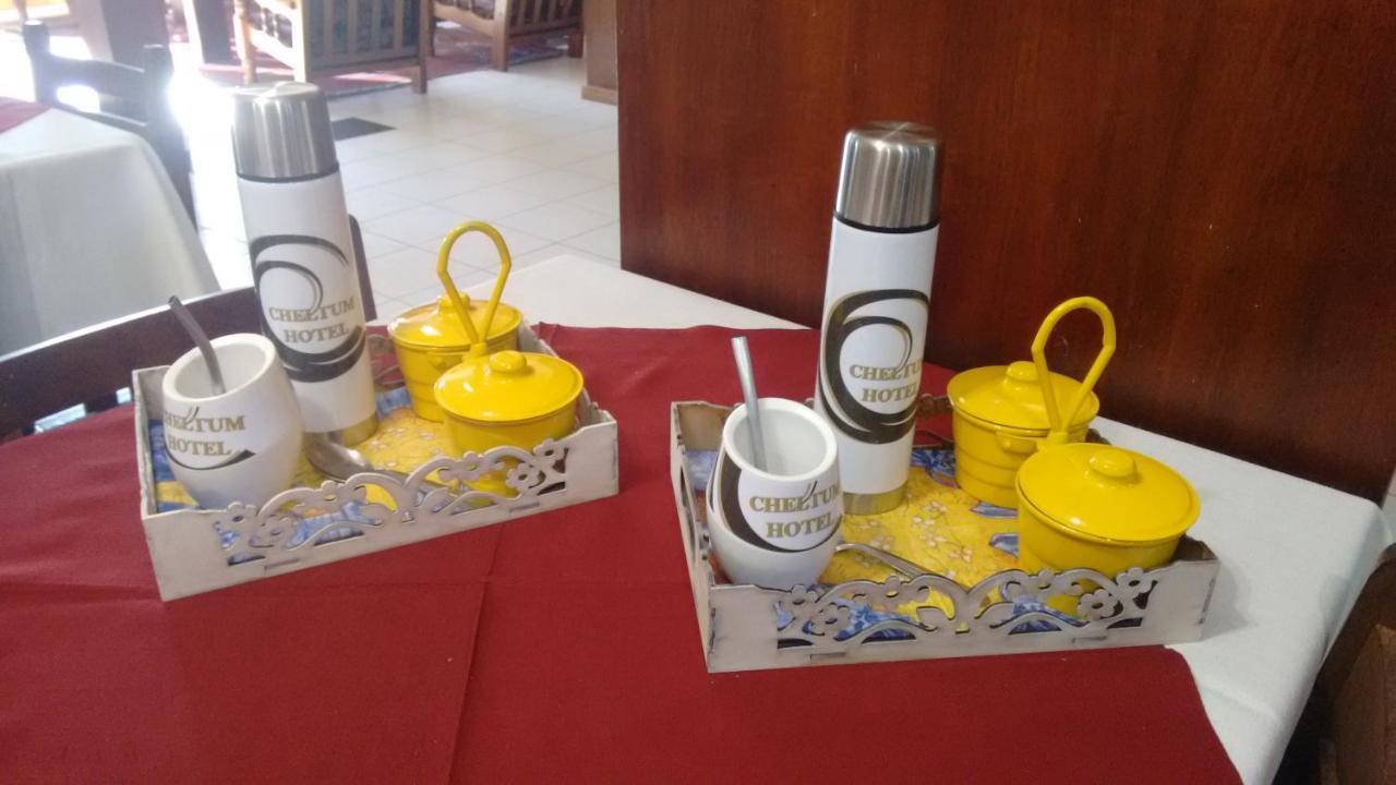 Cheltum Hotel Trelew Eksteriør billede
