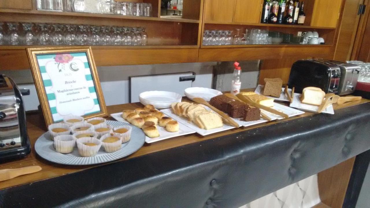 Cheltum Hotel Trelew Eksteriør billede